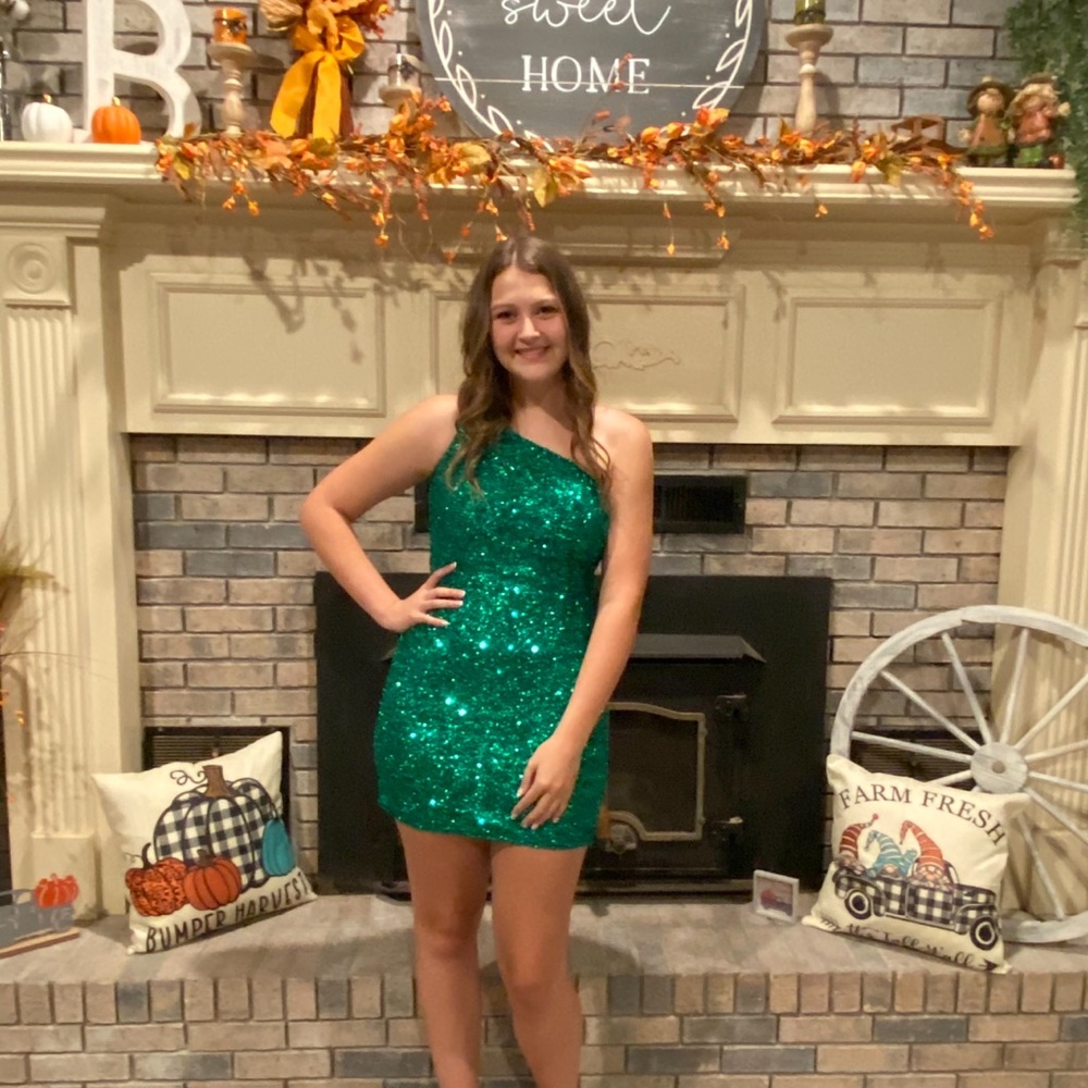 Short formal dress